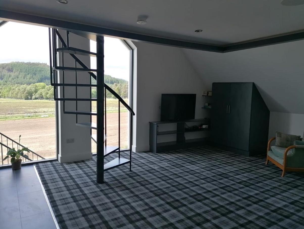 Rest At Last - Highland Apartment With Private Hot Tub Whitebridge  Dış mekan fotoğraf