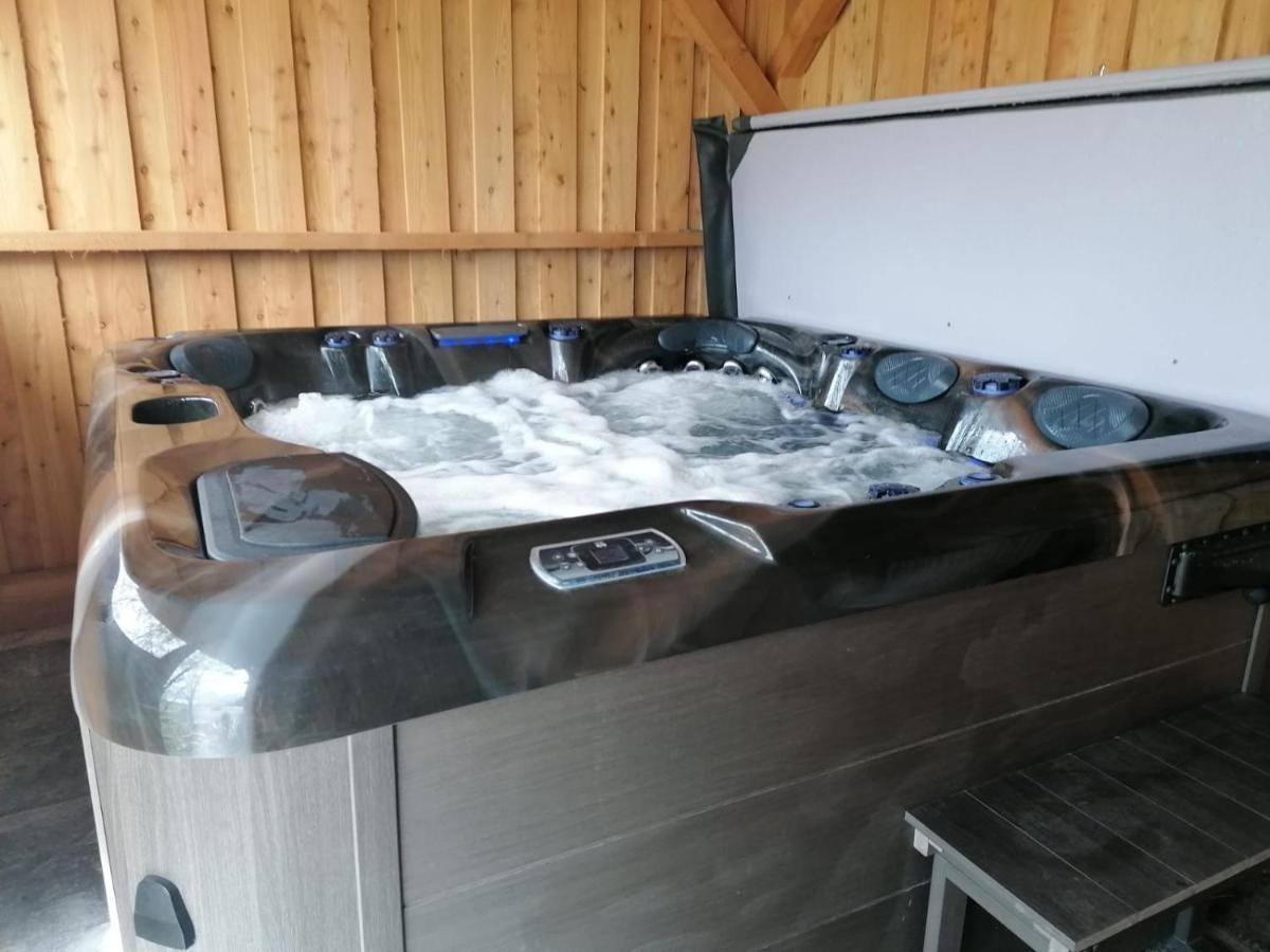 Rest At Last - Highland Apartment With Private Hot Tub Whitebridge  Dış mekan fotoğraf